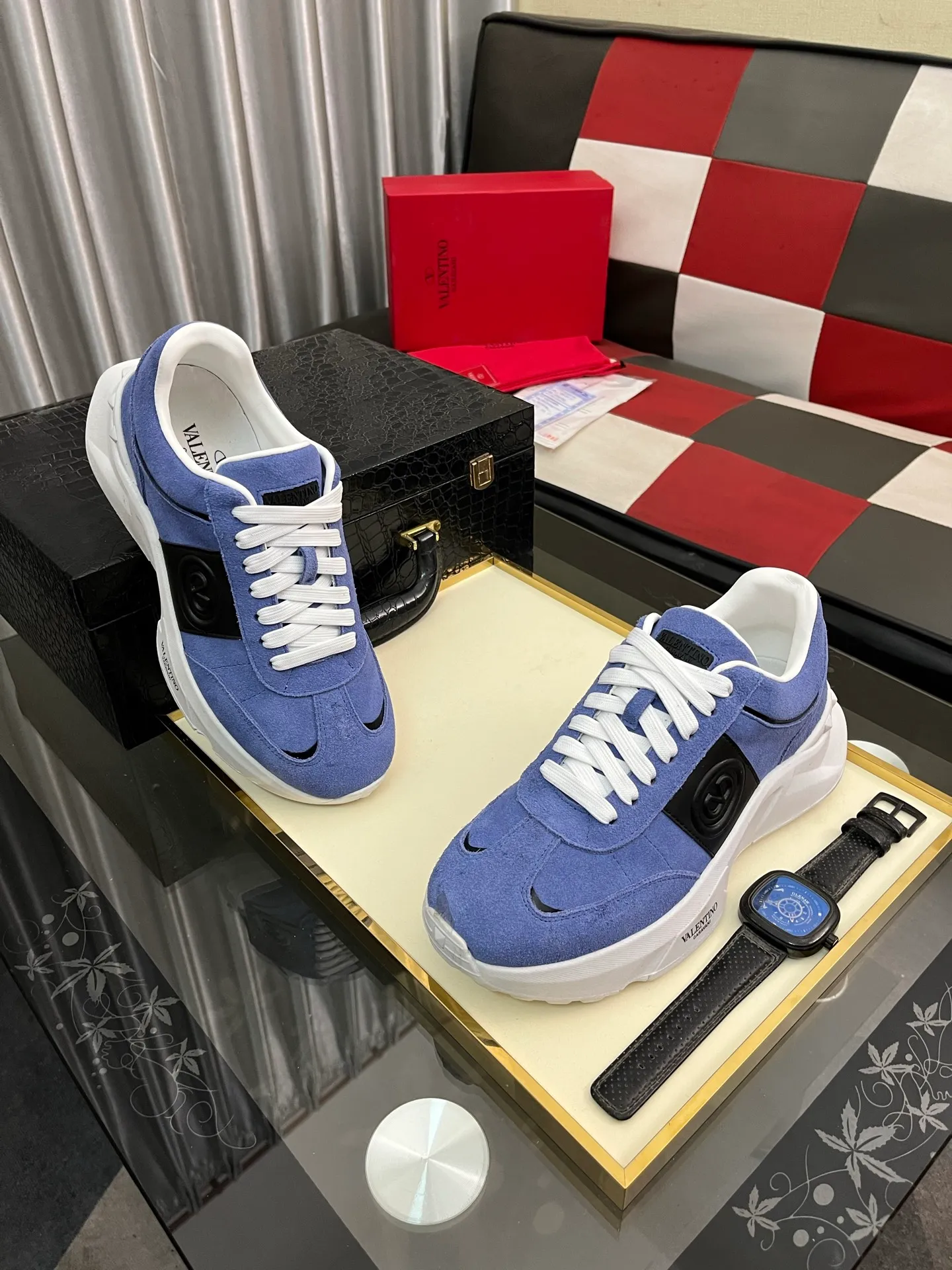 Men's shoes 💰480⌚️⌚️ VALENTINO Valentino's 2024 ss spring and summer new hot casual sports shoes, imported elastic fabric upper ➕The heel is Warren's exclusive rivet shape. The whole is very representative, the combined outsole is really easy to wear and very comfortable on the foot ~ Comes with **4 cm, classic, comfortable and versatile! Size: 38-442️⃣Colors available
